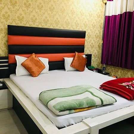 Hotel Natraj Sasarām Buitenkant foto
