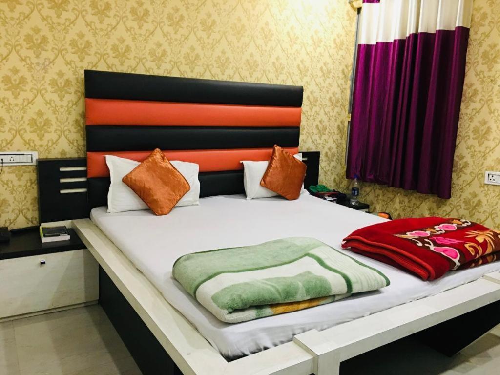 Hotel Natraj Sasarām Buitenkant foto