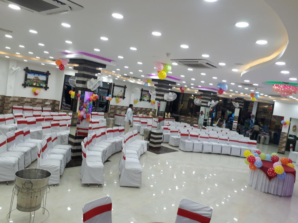 Hotel Natraj Sasarām Buitenkant foto